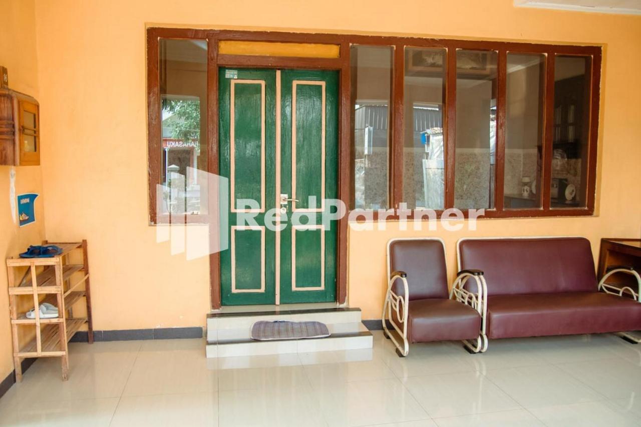Flamboyan Asri Syariah Mitra Reddoorz Near Kampung Inggris Pare 호텔 외부 사진